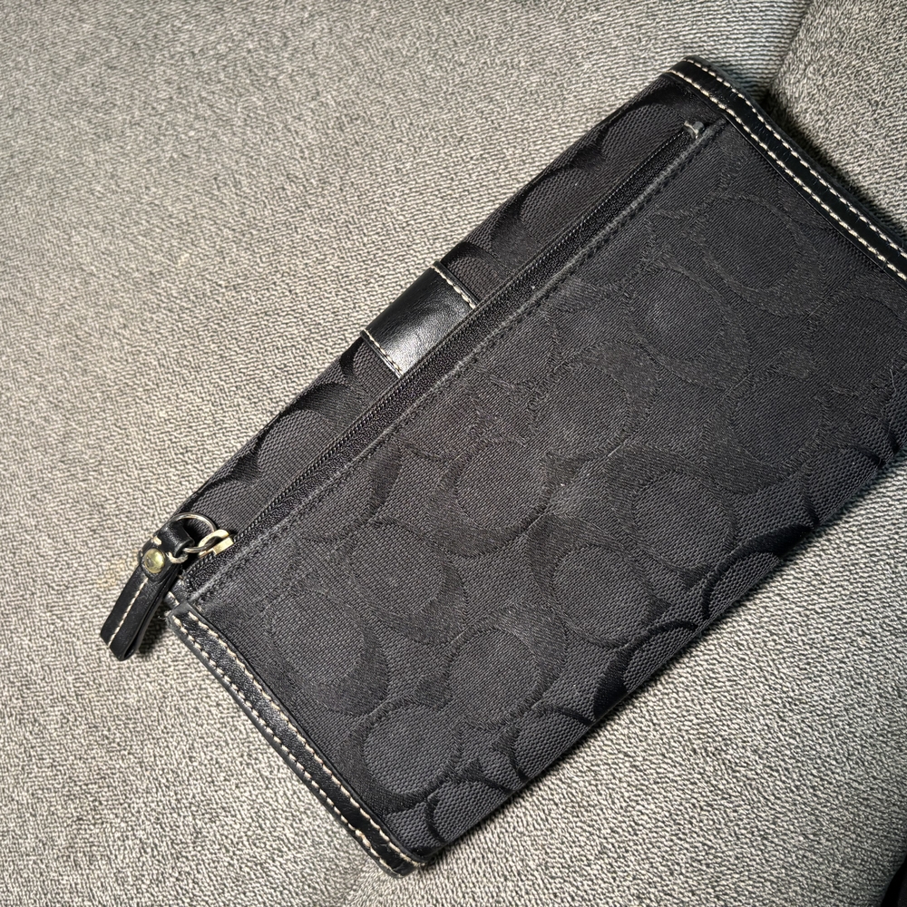 Vintage Coach Black Leather Womens Wallet